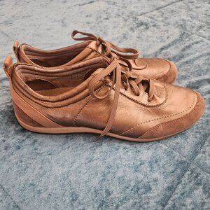 VIONIC Ladies Willa Suede/Leather Metallic/Bronze Orthaheel Walking Shoes 9 1/2